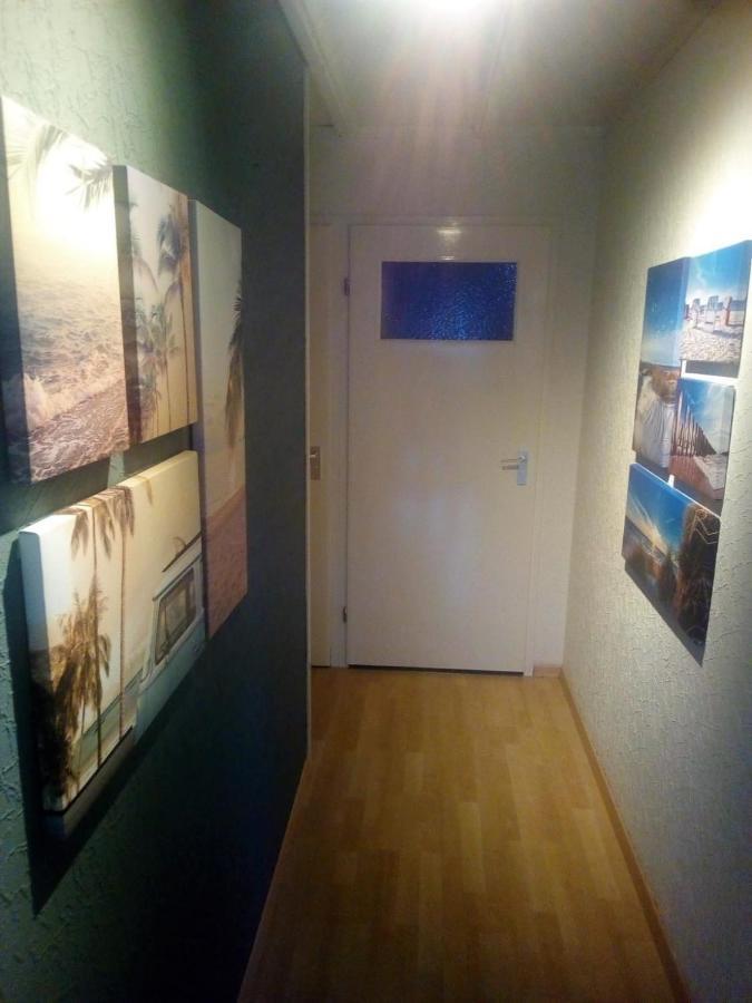 Het Dobbertje, charmant houten huisje Sint Maartensvlotbrug Buitenkant foto